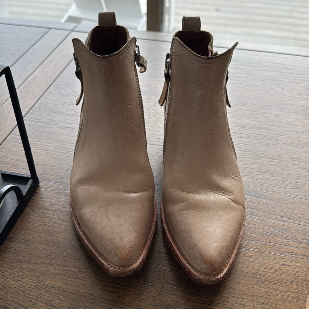 Frye Sacha Moto Short 9